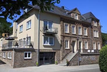 ホテル Halfenstube & Villa Spa 1894