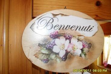 ホテル Montebaldina