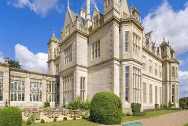 Отель Stoke Rochford Hall