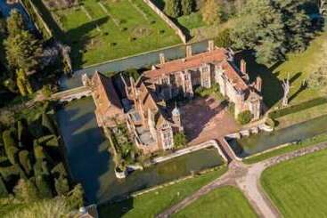 فندق The Black Lion, Long Melford