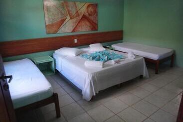 هاستل Pousada Maresia