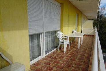 Club Onix Apartments