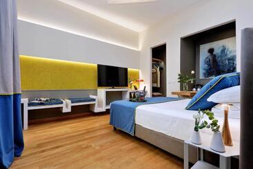 پانسیون Colonna 32