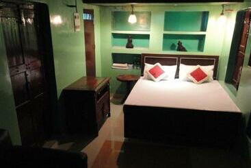 פנסיון Shiva Guest House