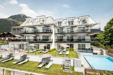 Amelia Apartments