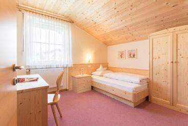 شقة فندقية Tirolerhof Pension