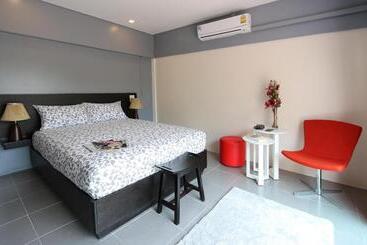 호텔 The Beach Cha Am Residence