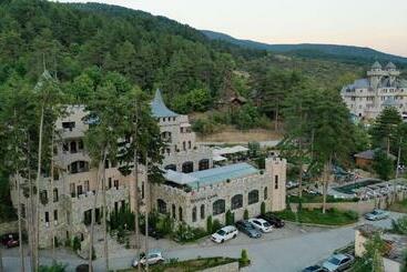 فندق Valentina Castle