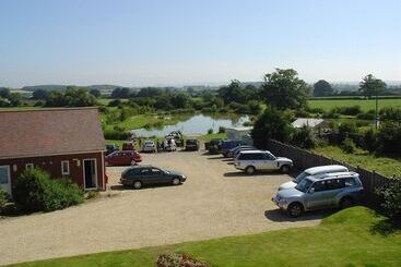 ホテル Halfway House Inn Country Lodge