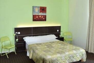 호텔 Logis Hôtel Restaurant La Vraine