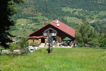 ホテル Logis La Bouloie