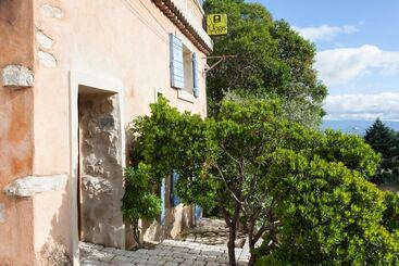 Отель Le Mas Du Luberon