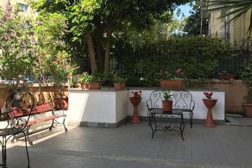 هتل Riviera Varazze