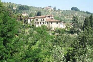 פנסיון Fattoria Di Bacchereto   Guest House