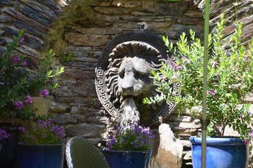 膳宿费 La Tour Du Lion