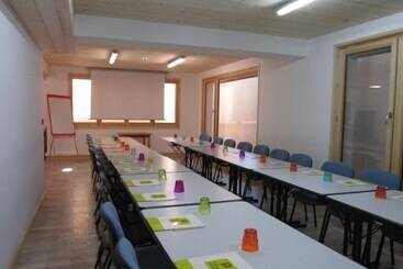 레지던스 Logis Hotel Gai Soleil