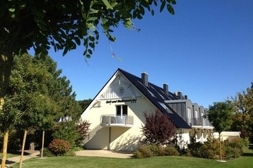 إقامة Strandgrün Golf  & Spa Resort