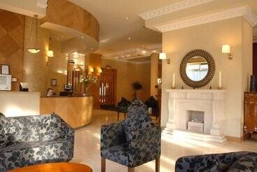 The Villa Rose Hotel & V Spa