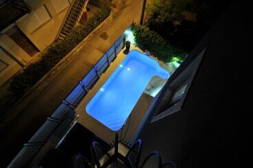 Apartments & Rooms Villa Maslina