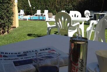 Отель Gabbiano Azzurro