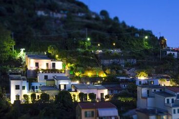 Cinqueterre Residence