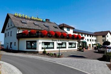 Airport Hotel Fortuna