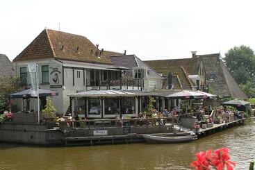 ホテル Restaurant De Stadsherberg