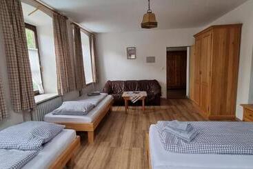 پانسیون Gasthof Zum Rassen