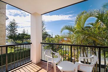 酒店 Blue Waters Apartments