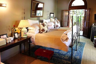هتل Grand Africa Rooms And Rendezvous