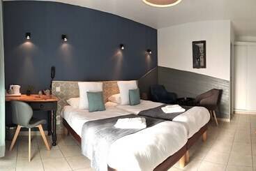 ホテル Logis Hôtel La Rosière