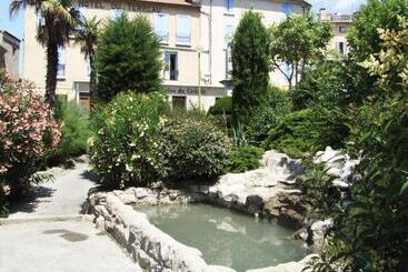 ホテル L Hôtel Du Terreau Logis De France