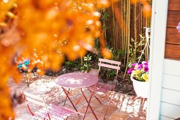 هتل Hôtel La Villa Cap D’antibes