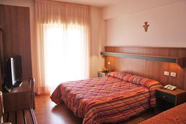 Отель Los Angeles