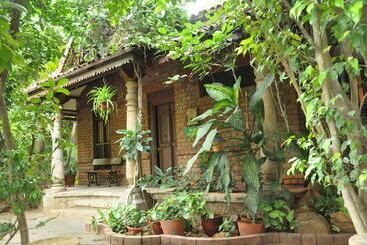 فندق Aalankrita Resort And Convention