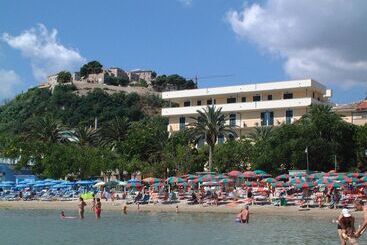 בית מלון כפרי Capital