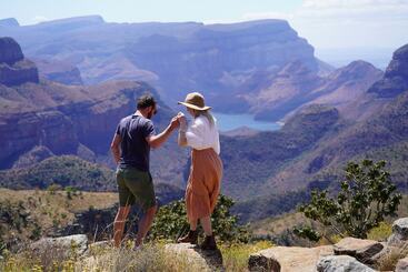 فندق Honeyguide Tented Safari Camps   Mantobeni