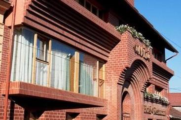 בית מלון כפרי Restaurant Gonduzo