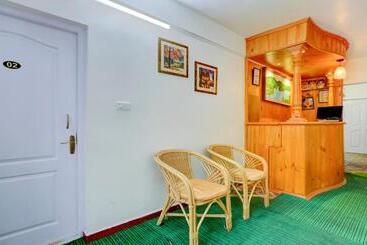 ホテル Treebo Atithi Bhavan, 1 Km From Ooty Lake