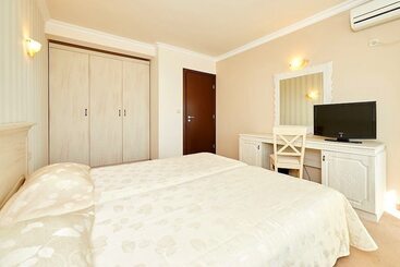 Penelopa Palace Apart Hotel & Spa