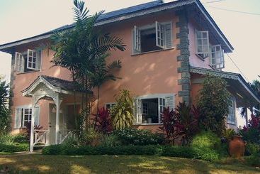 Plantation Beach Villas