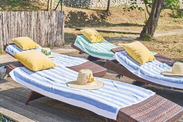 تختخواب و صبحانه Villa La Gitana