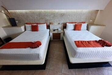 Artisan Family Hotels And Resort Collection Playa Esmeralda