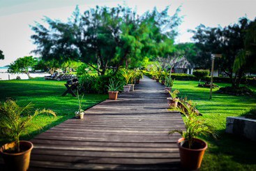 Coralview Island Resort