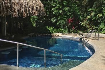 فندق Harbor Reef Beach & Surf Resort