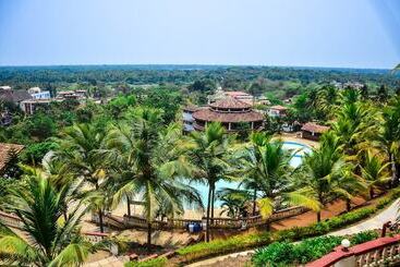 هتل Indismart Woodbourne Resort