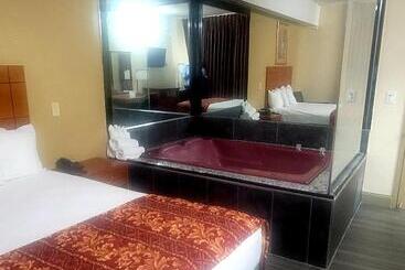 Отель Jets Motor Inn