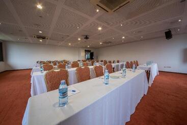 هتل Kabira Country Club