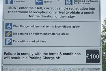 ホテル Kents Hill Park Training & Conference Centre