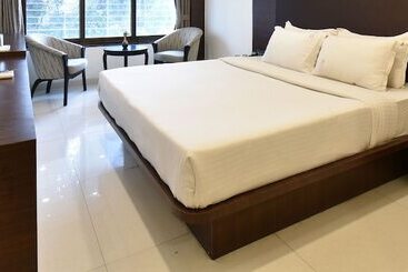 호텔 Kohinoor Plaza